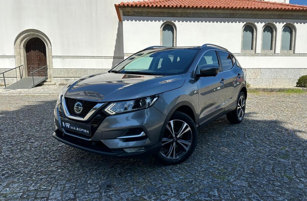 NISSAN Qashqai 1.5 dCi N-Connecta J18