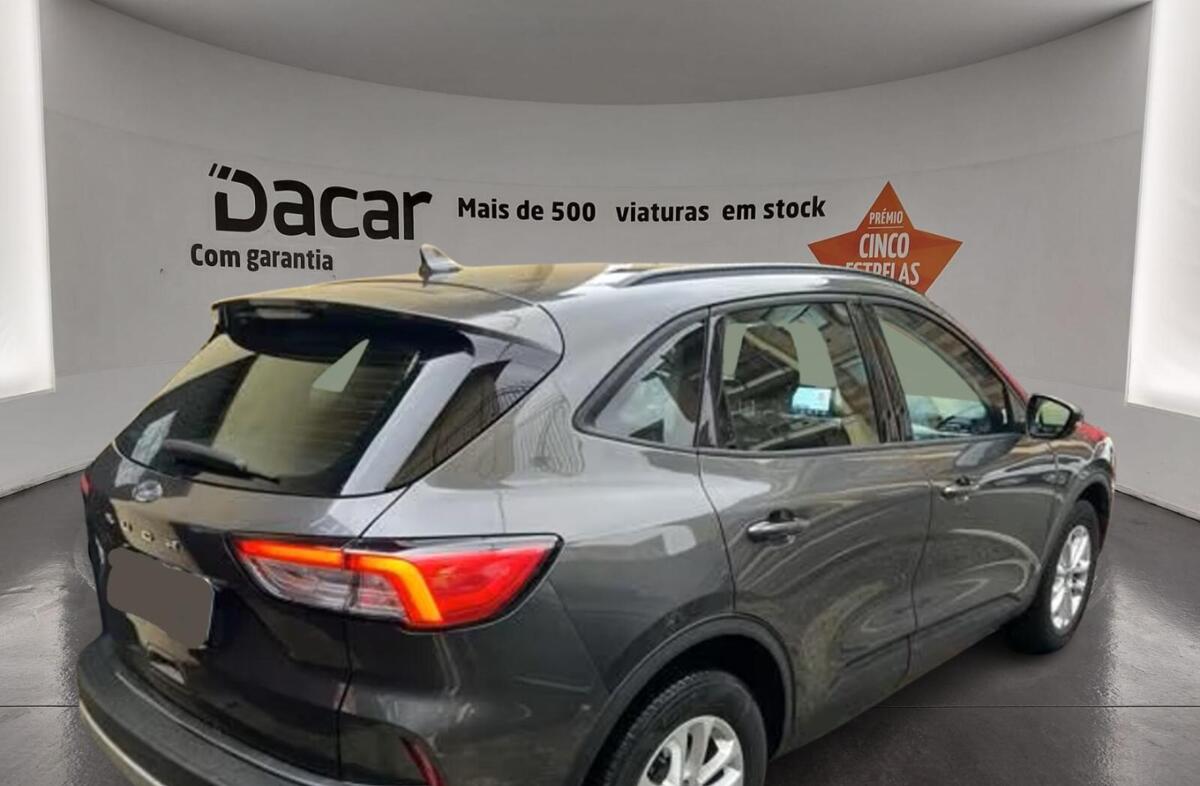 FORD Kuga 1.5 TDCi EcoBlue Titanium