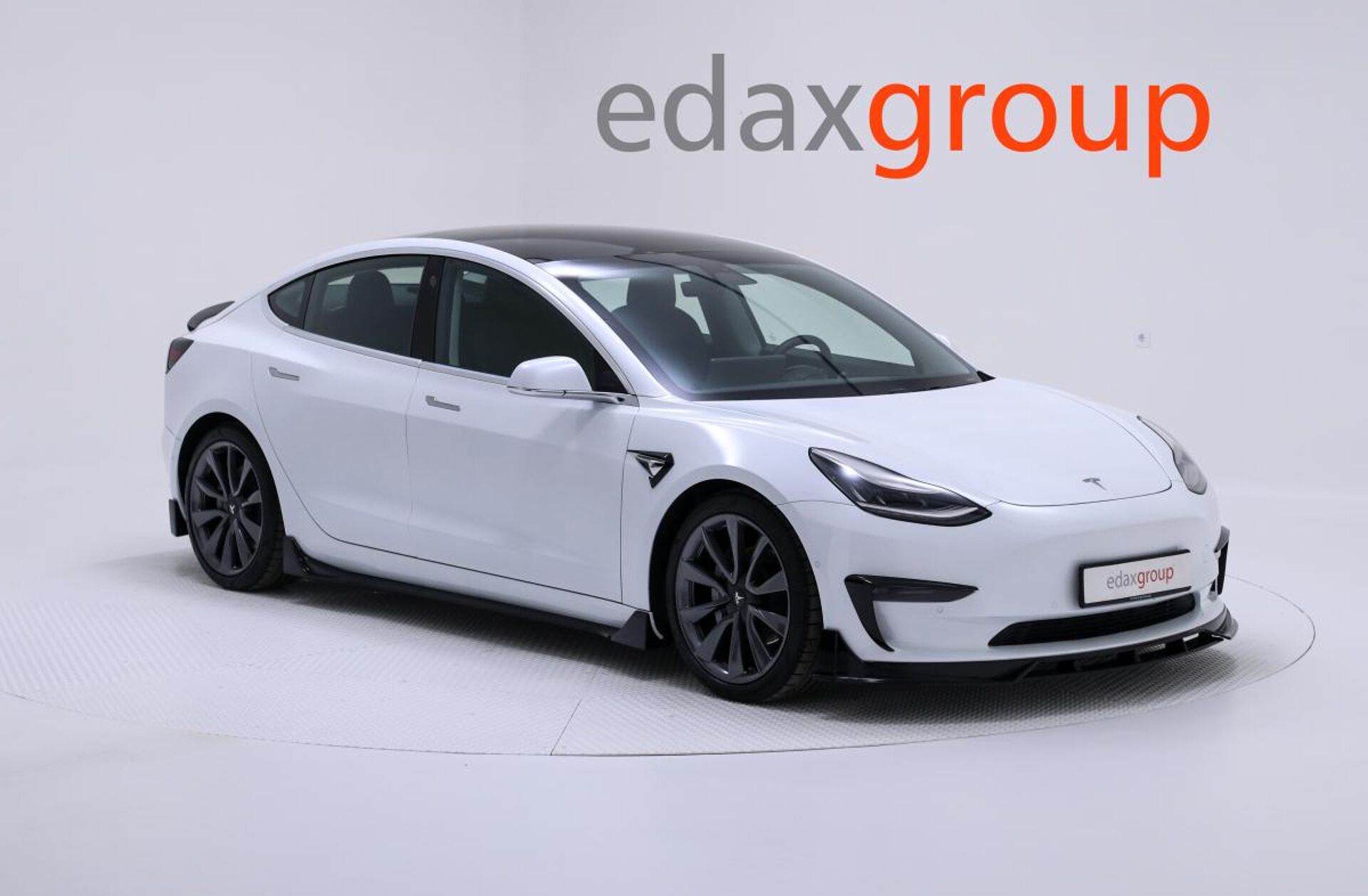 TESLA Model 3 Standard Range Plus RWD