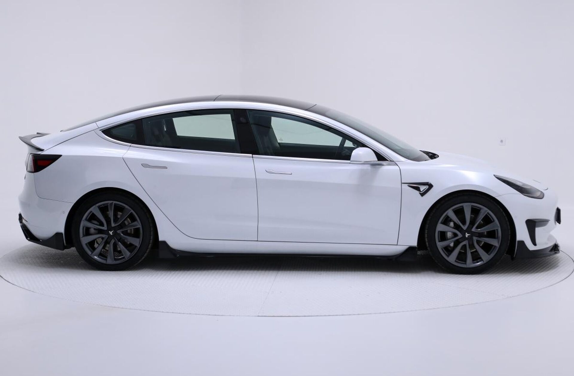 TESLA Model 3 Standard Range Plus RWD