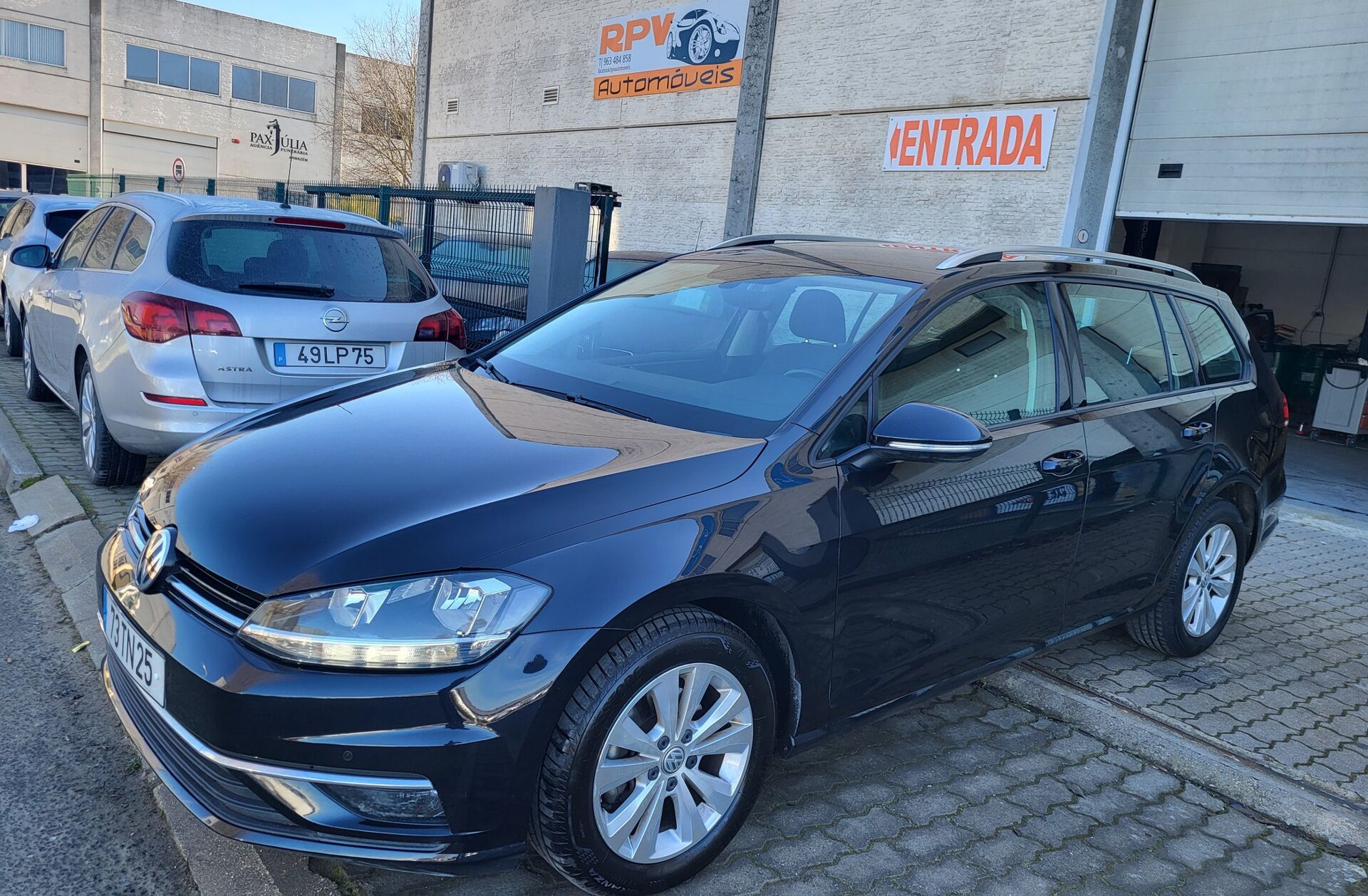 VOLKSWAGEN Golf 1.6 TDI Confortline