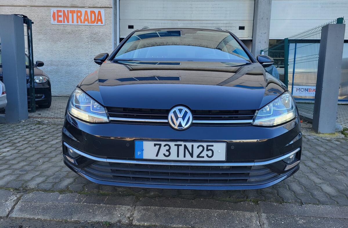 VOLKSWAGEN Golf 1.6 TDi Confortline
