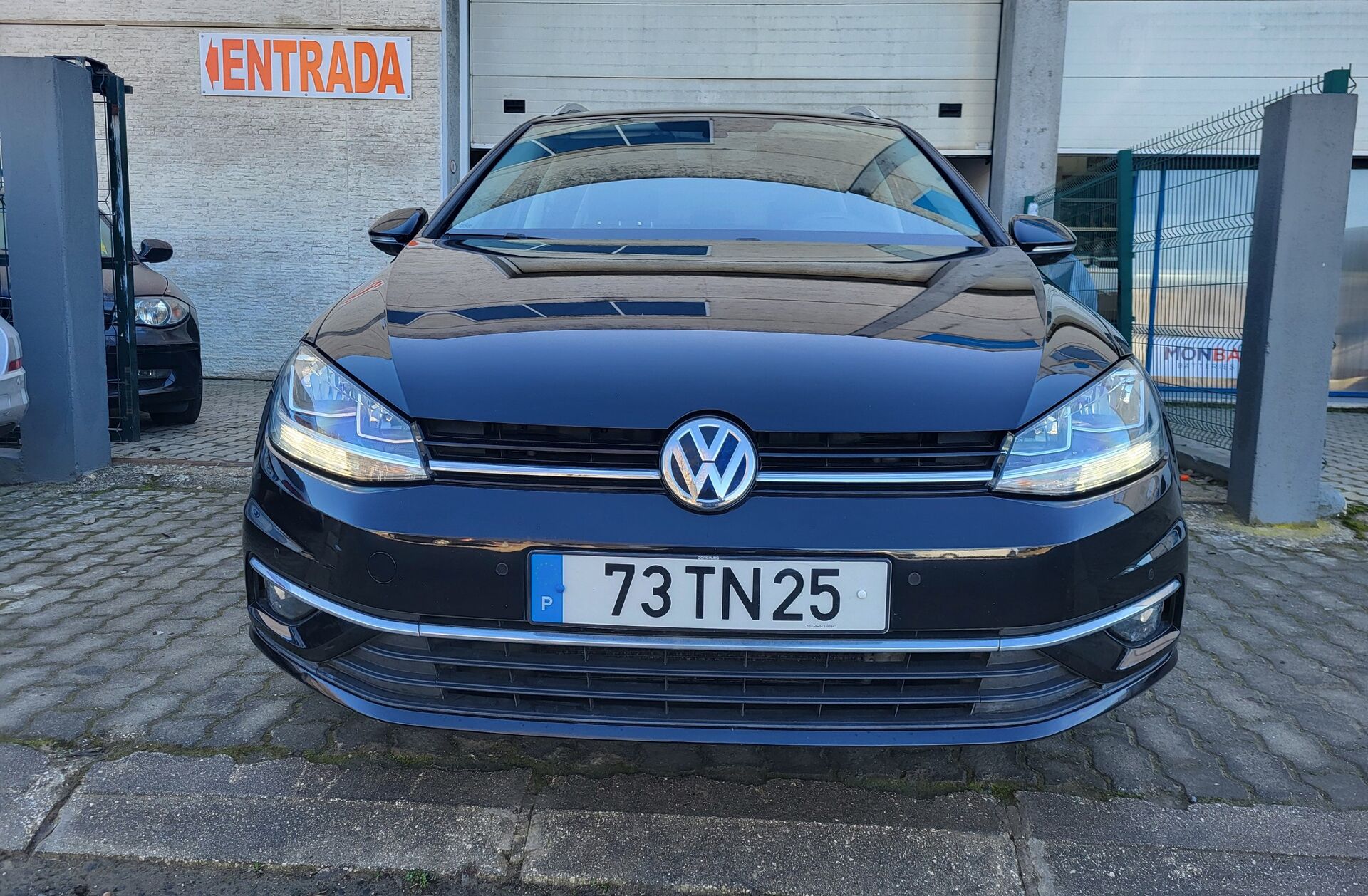 VOLKSWAGEN Golf 1.6 TDi Confortline