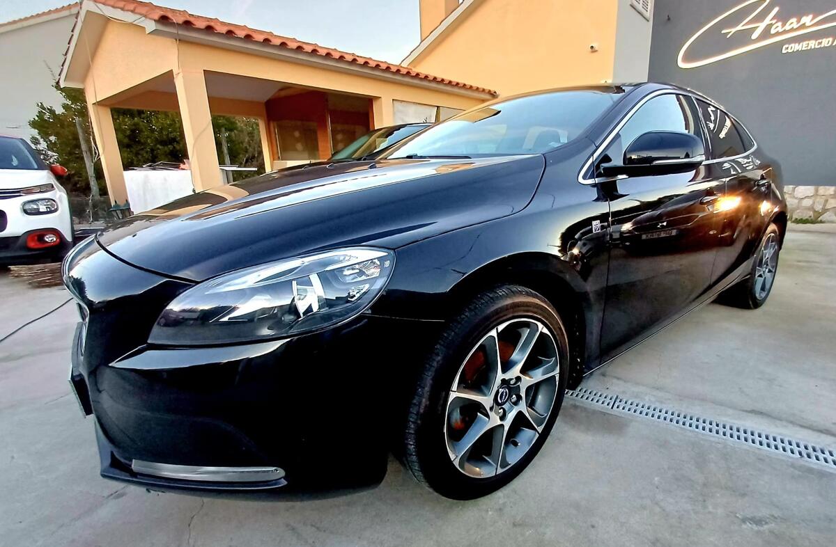 VOLVO V40 2.0 D2 Kinetic