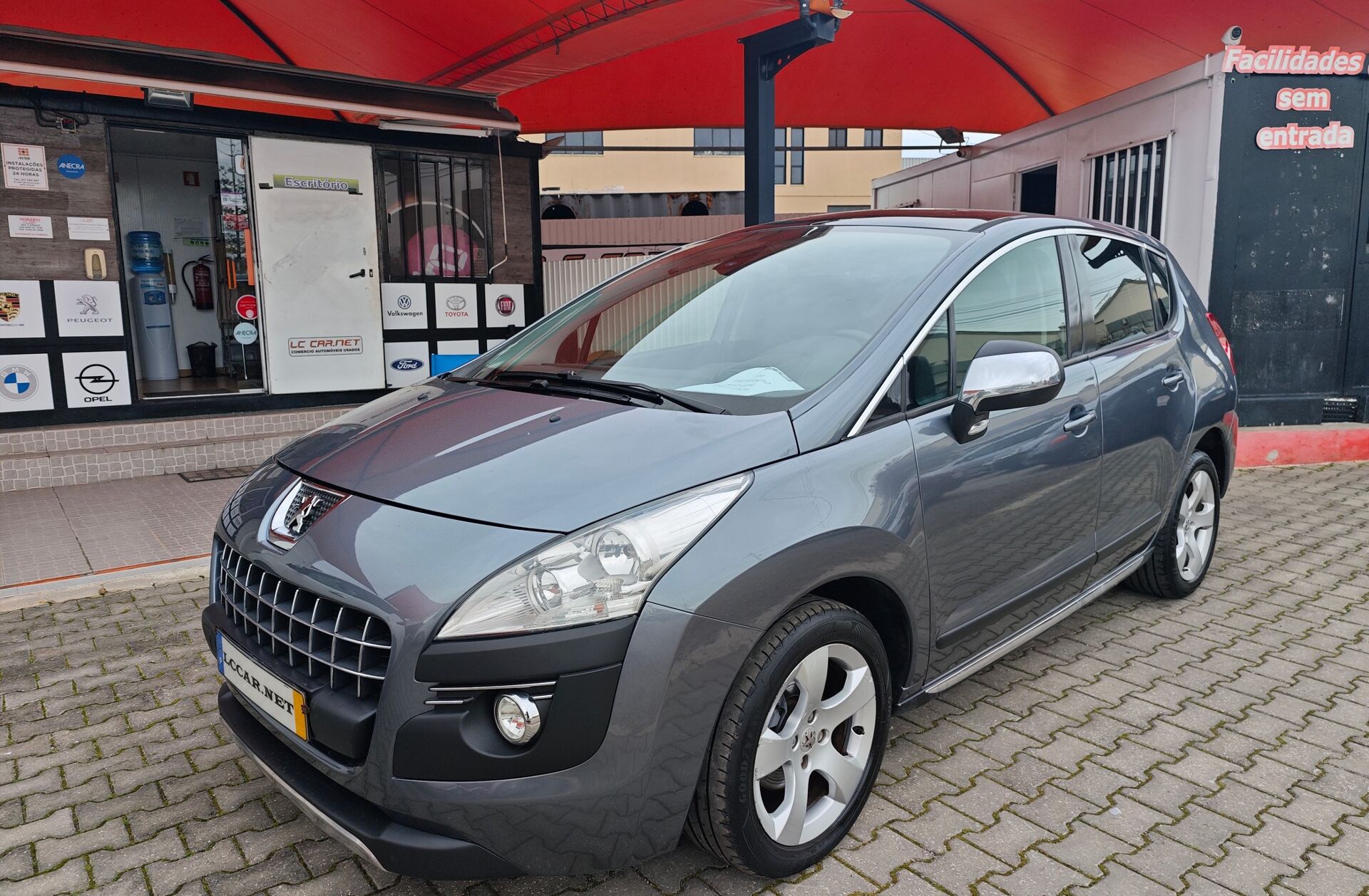 PEUGEOT 3008 1.6 HDi Executive