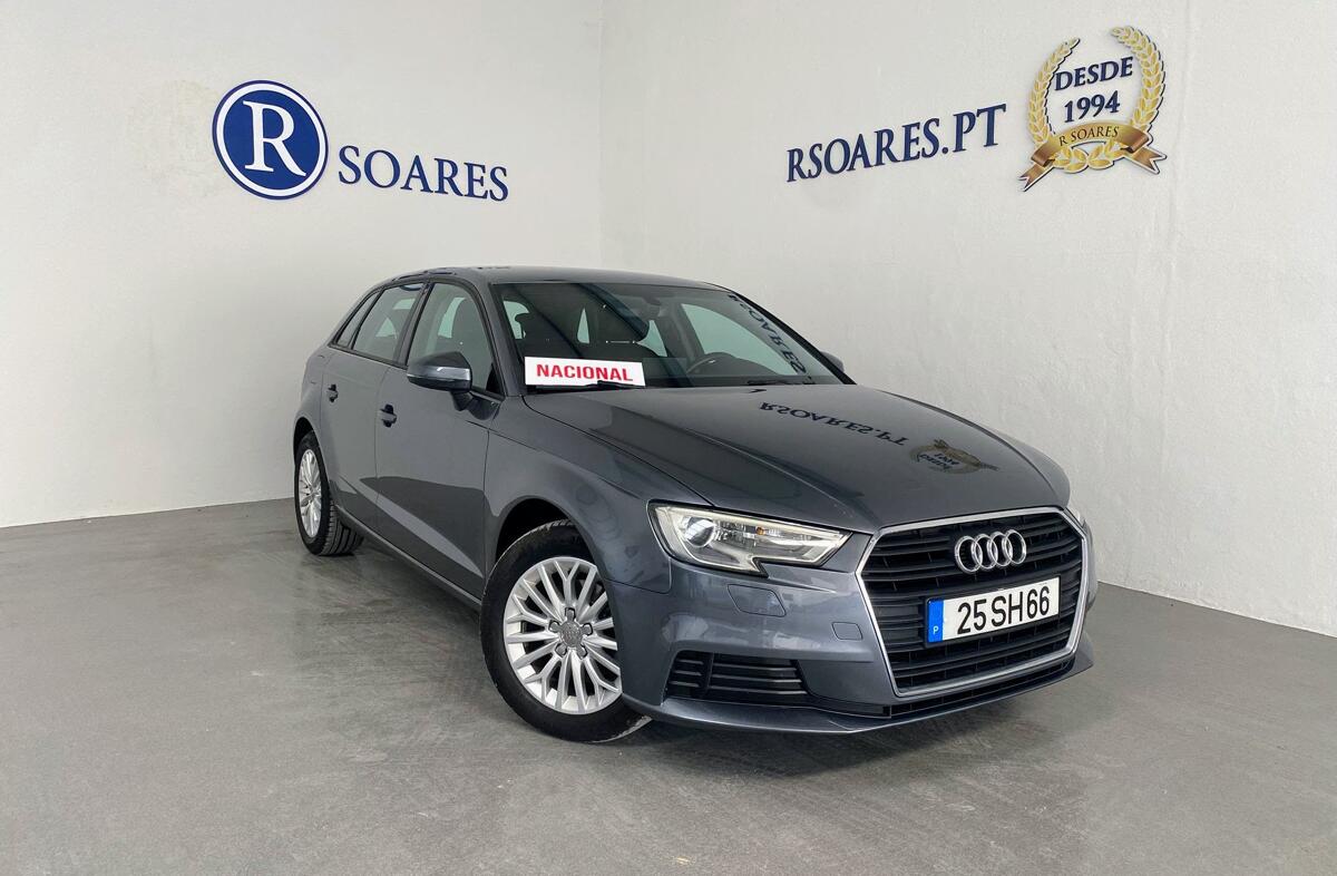 AUDI A3 1.6 TDi B.Line Attraction