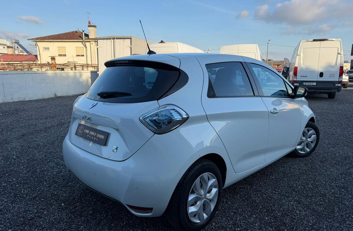 RENAULT ZOE Life