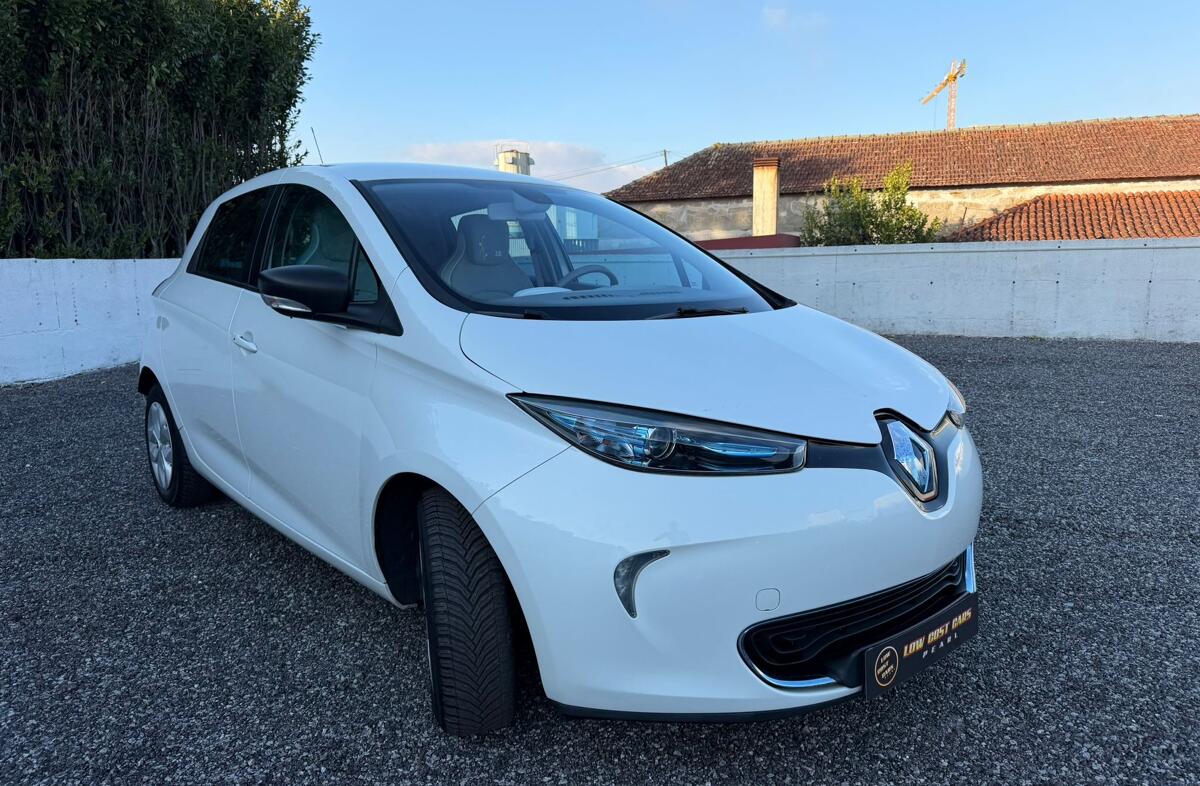 RENAULT ZOE Life