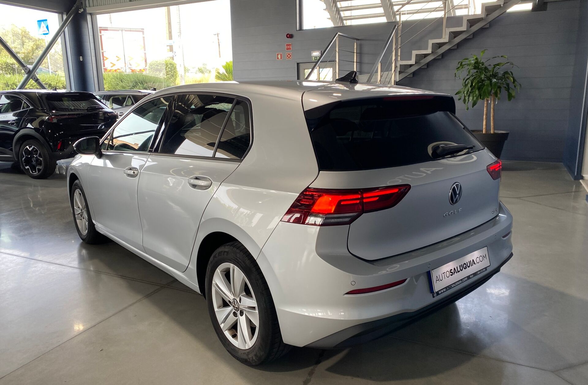 VOLKSWAGEN Golf 1.0 eTSI Life DSG