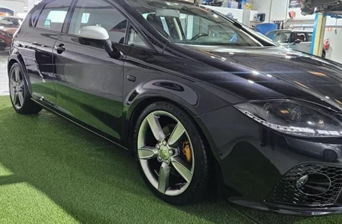 SEAT Leon 2.0 TDi FR 18 Tiago Monteiro