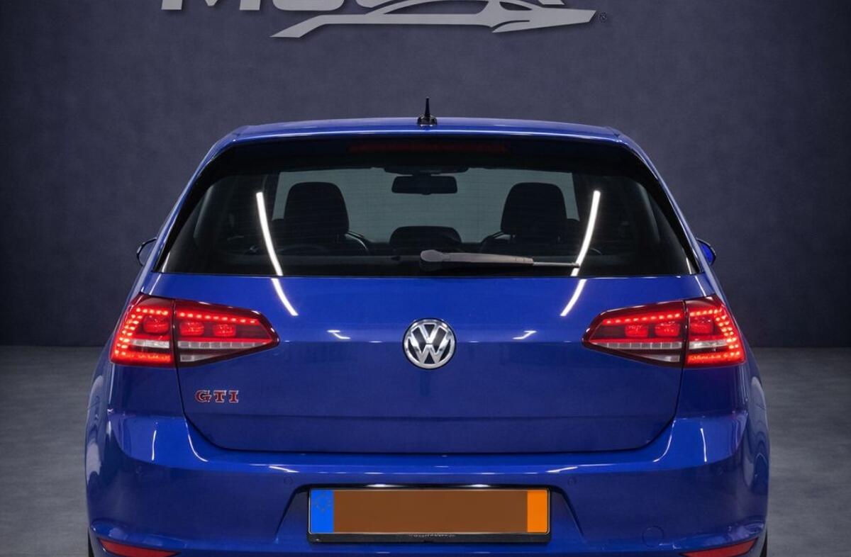 VOLKSWAGEN Golf 2.0 TSi GTi DSG Performance