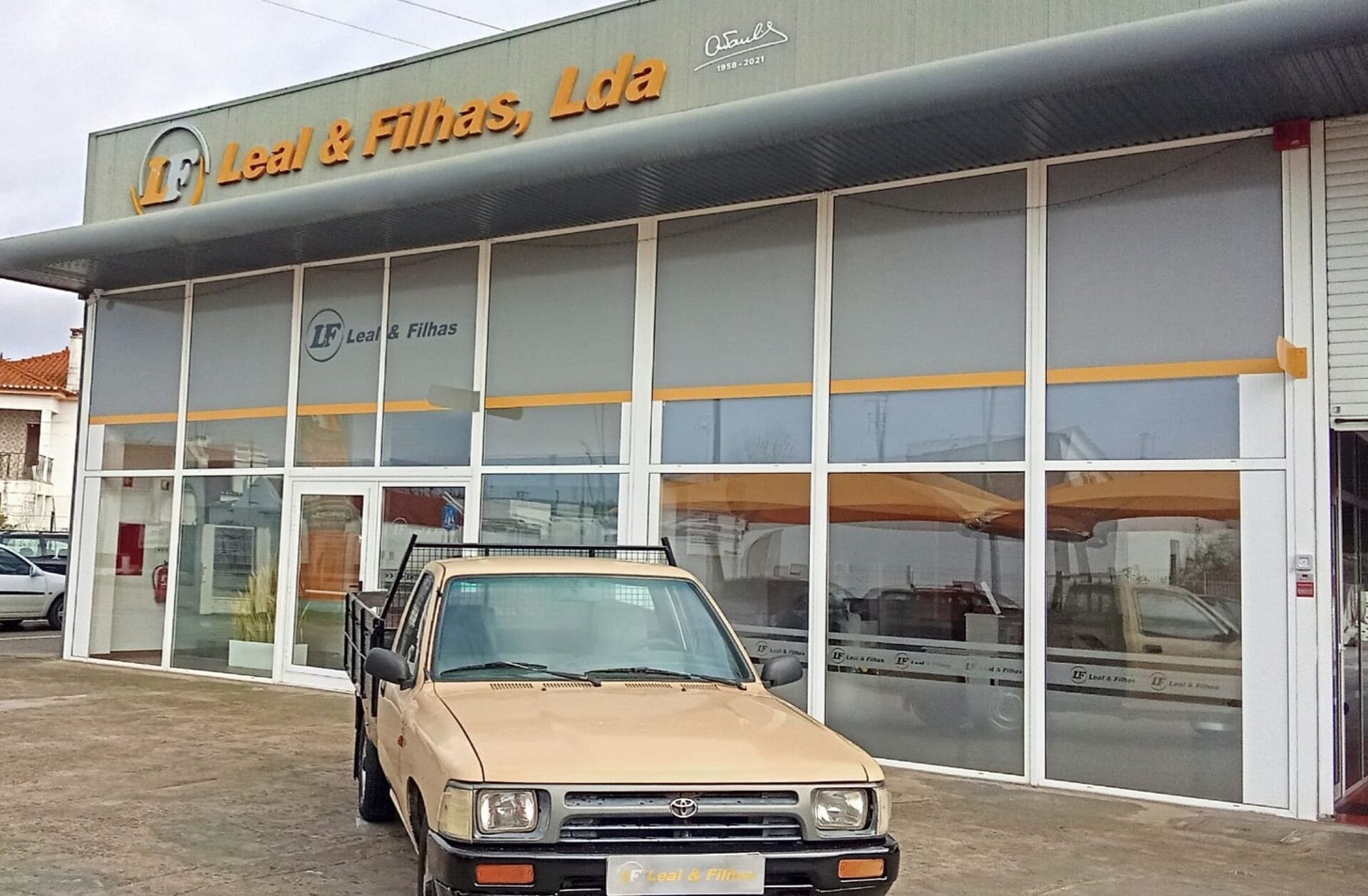 TOYOTA Hilux 2.4 D LN105L