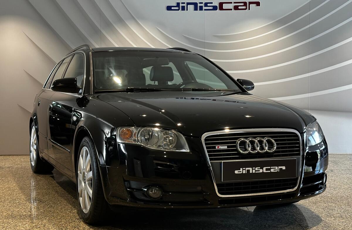 AUDI A4 2.0 TDi S-line