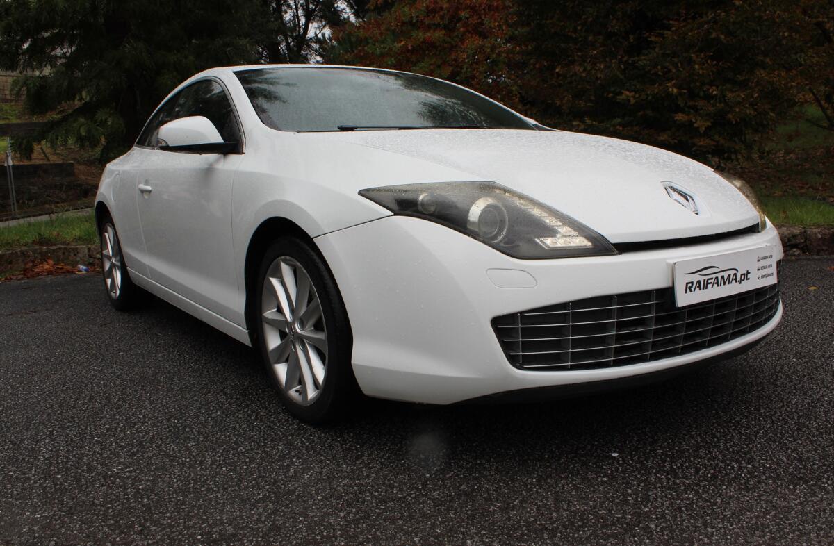 RENAULT Laguna Coupé 2.0 dCi Dyn.S 4Control