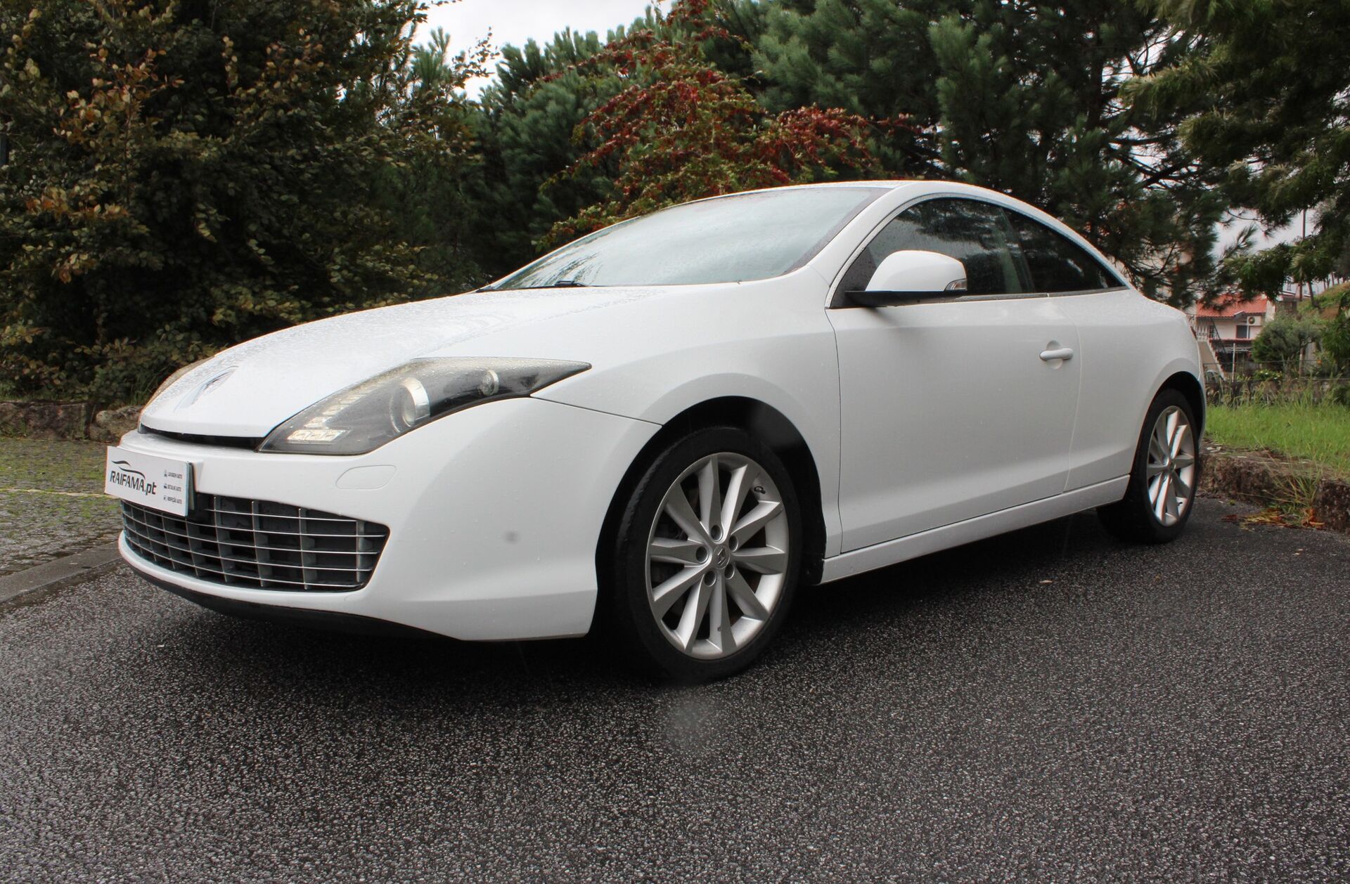 RENAULT Laguna Coupé 2.0 dCi Dyn.S 4Control