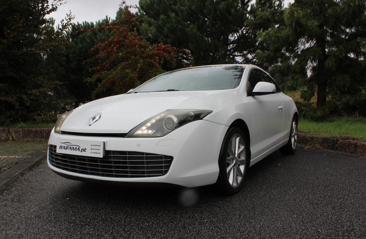 RENAULT Laguna Coupé 2.0 dCi Dyn.S 4Control