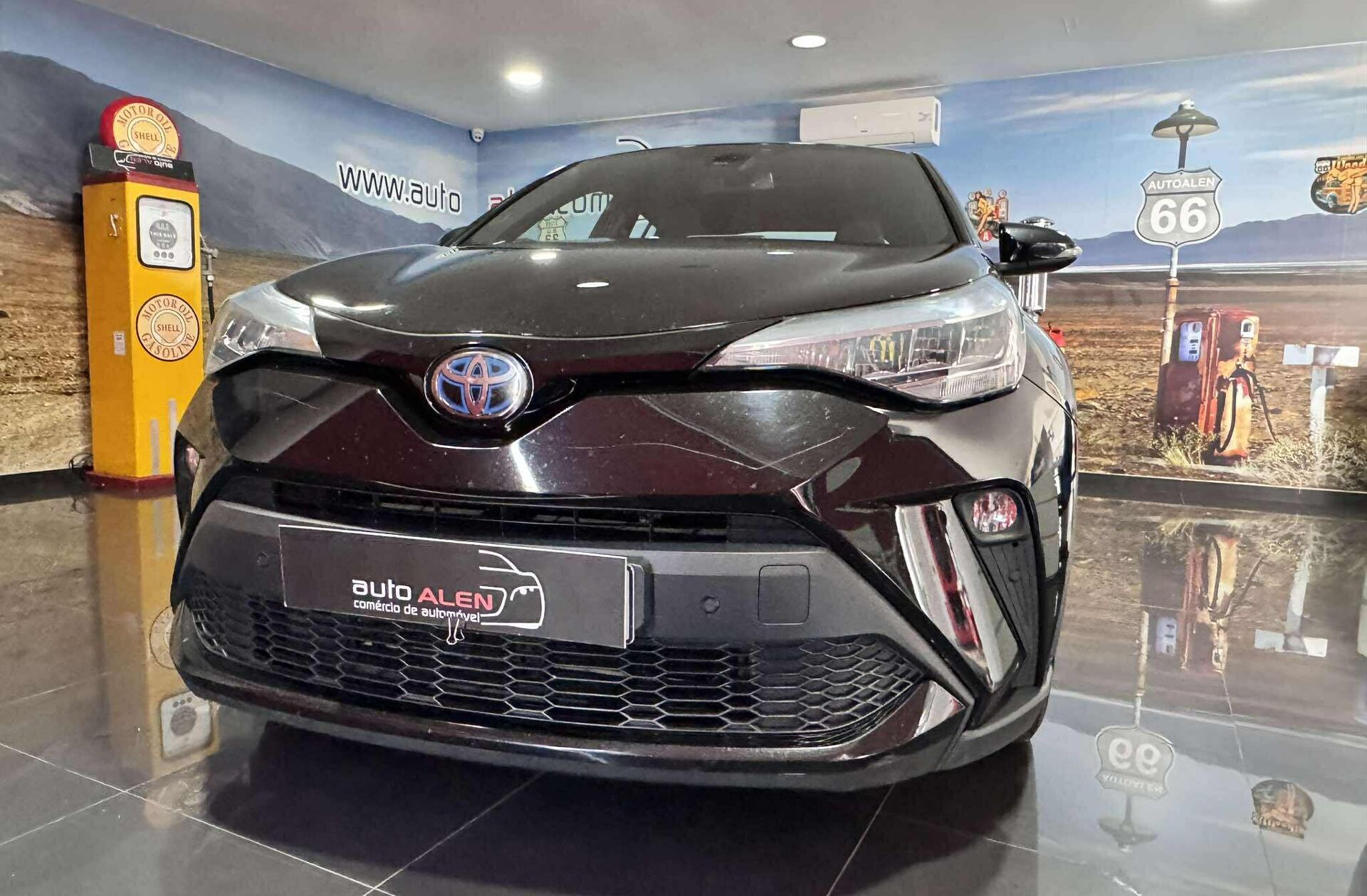 TOYOTA C-HR 1.8 Hybrid Exclusive