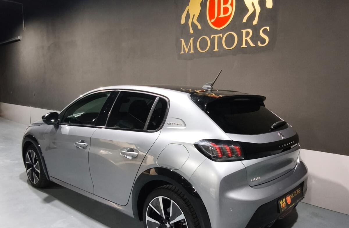 PEUGEOT 208 1.5 BlueHDi GT Line