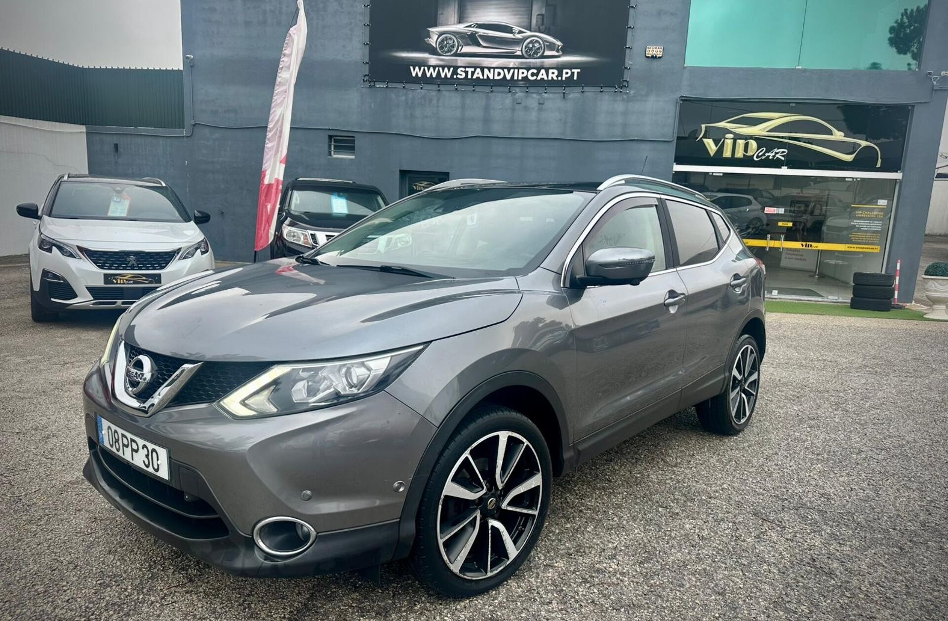 NISSAN Qashqai 1.6 dCi Tekna 19 Alcantara