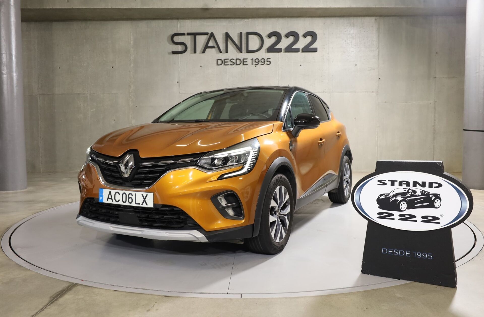 RENAULT Captur 1.0 TCe Exclusive