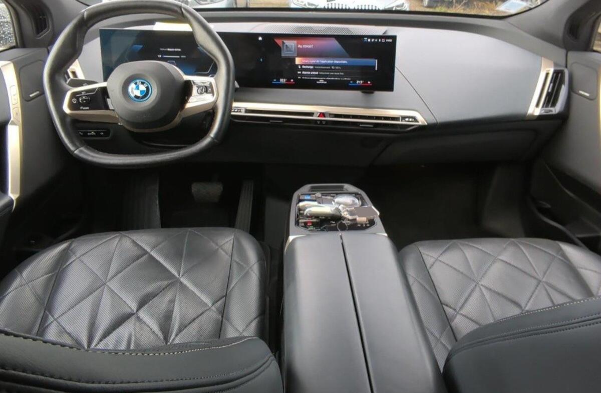 BMW iX xDrive 40 Pack Desportivo