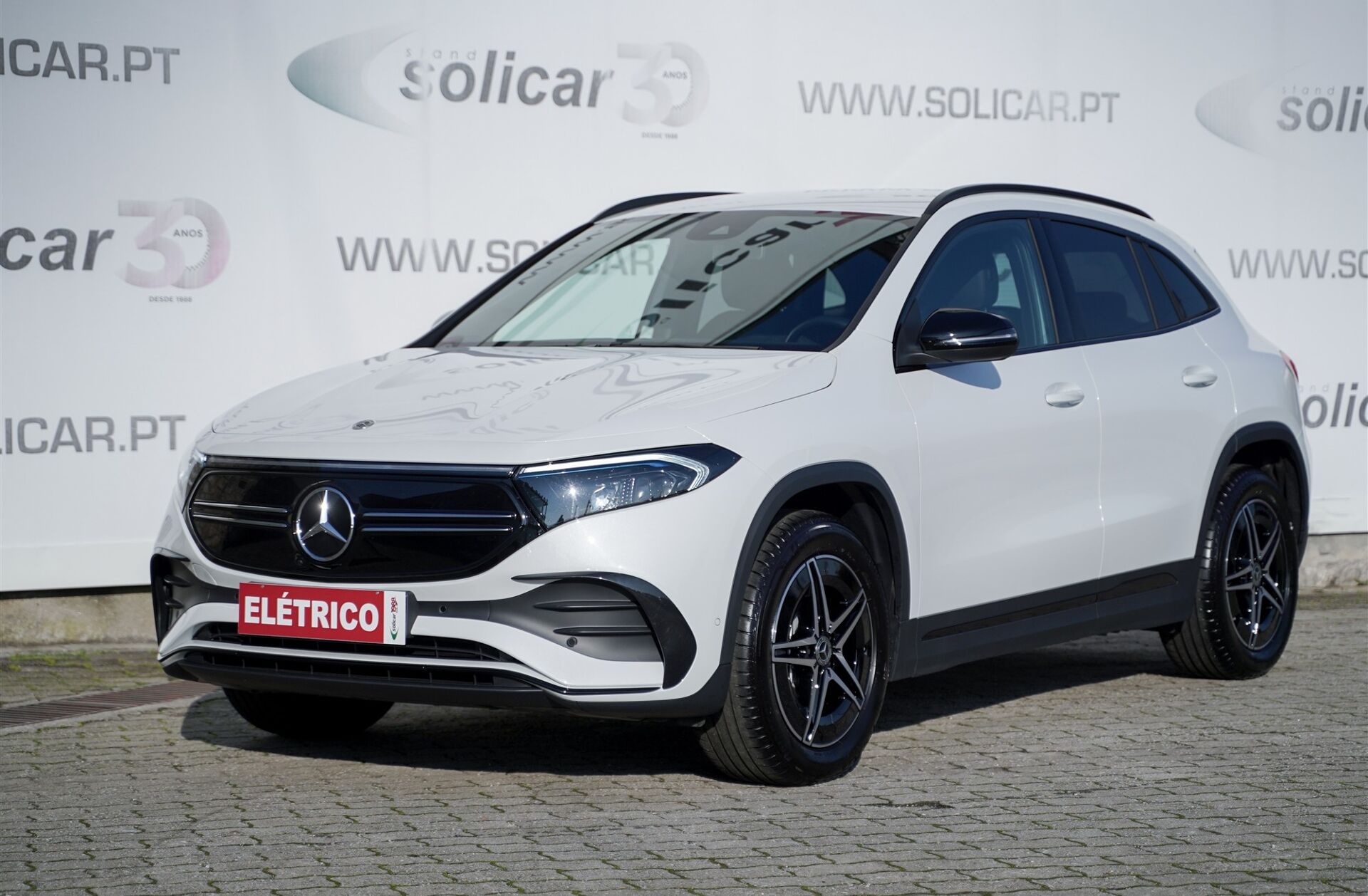 MERCEDES EQA 250+ AMG Line