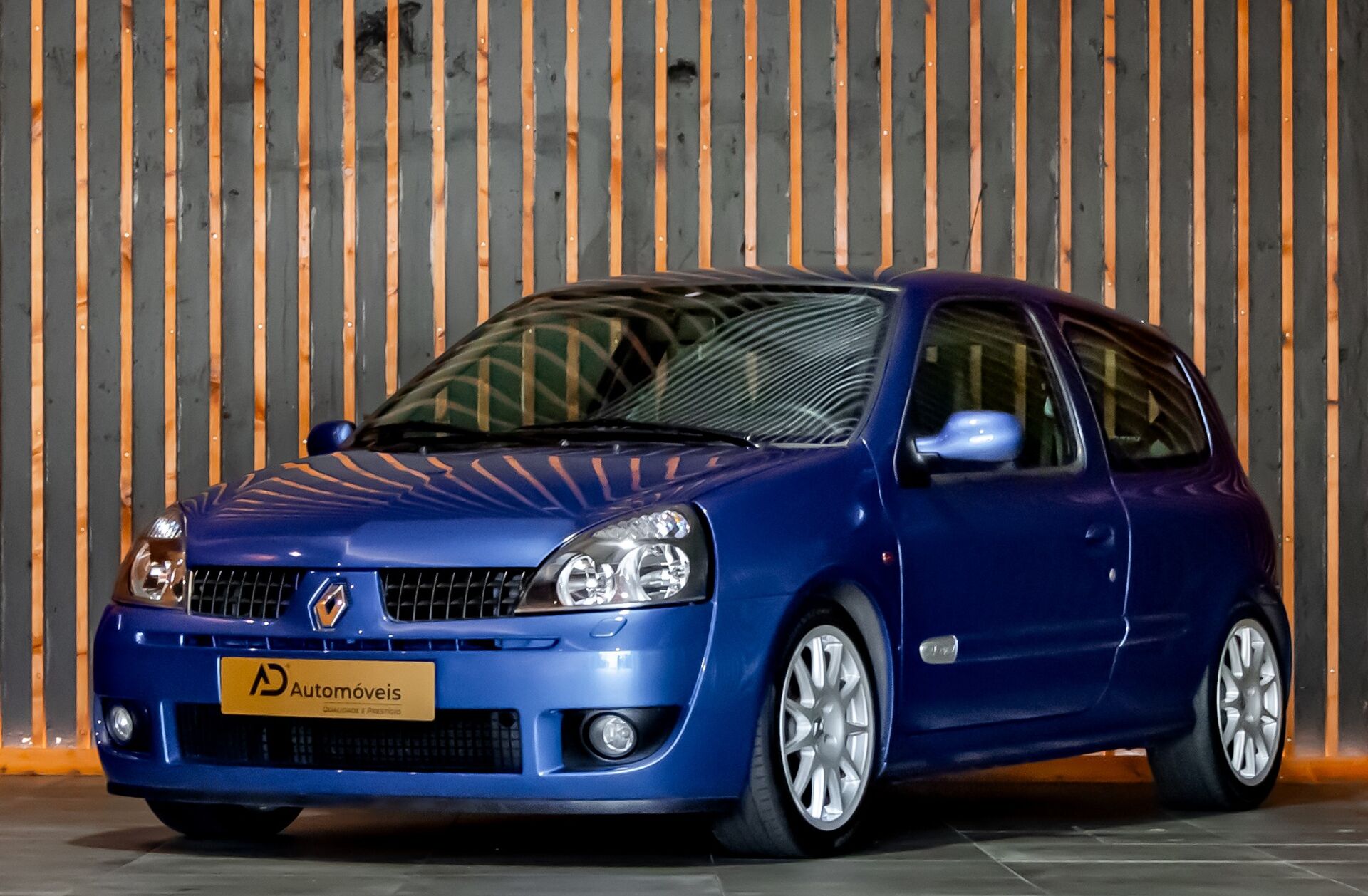 RENAULT Clio 2.0 16V Sport