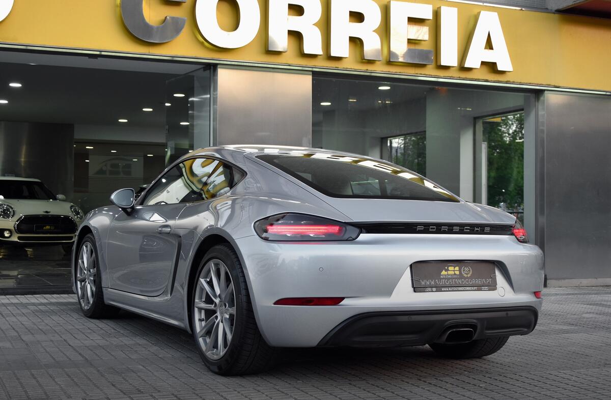 PORSCHE 718 Cayman 2.0