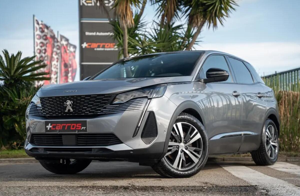 PEUGEOT 3008 1.6 Hybrid4 Allure Pack e-EAT8