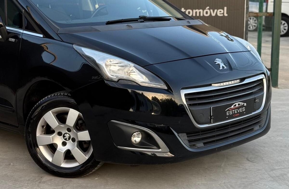 PEUGEOT 5008 1.6 BlueHDi Allure