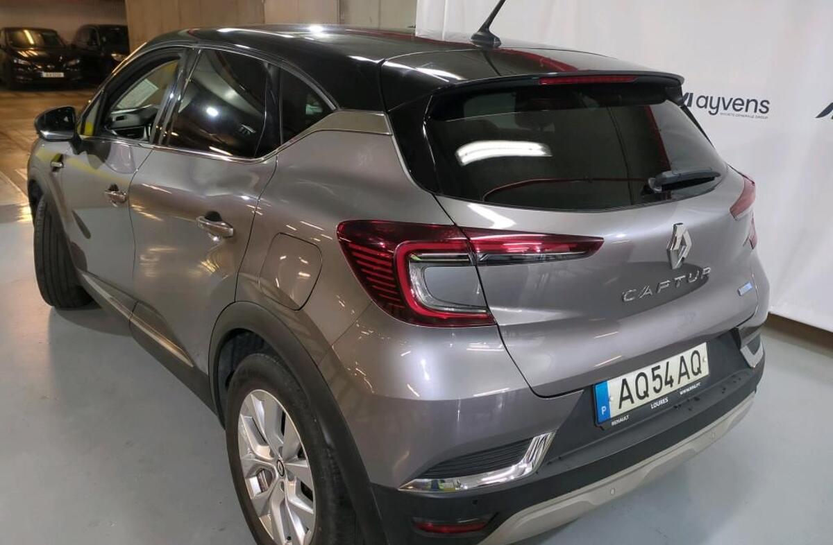 RENAULT Captur 1.6 E-Tech Plug-In Intens