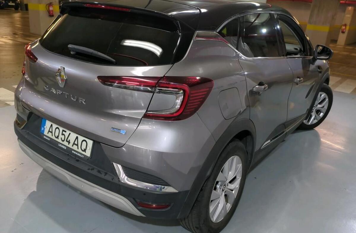 RENAULT Captur 1.6 E-Tech Plug-In Intens