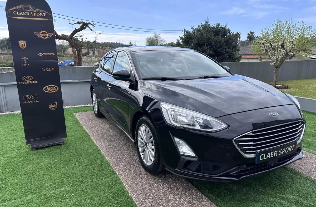 FORD Focus 1.0 EcoBoost Titanium