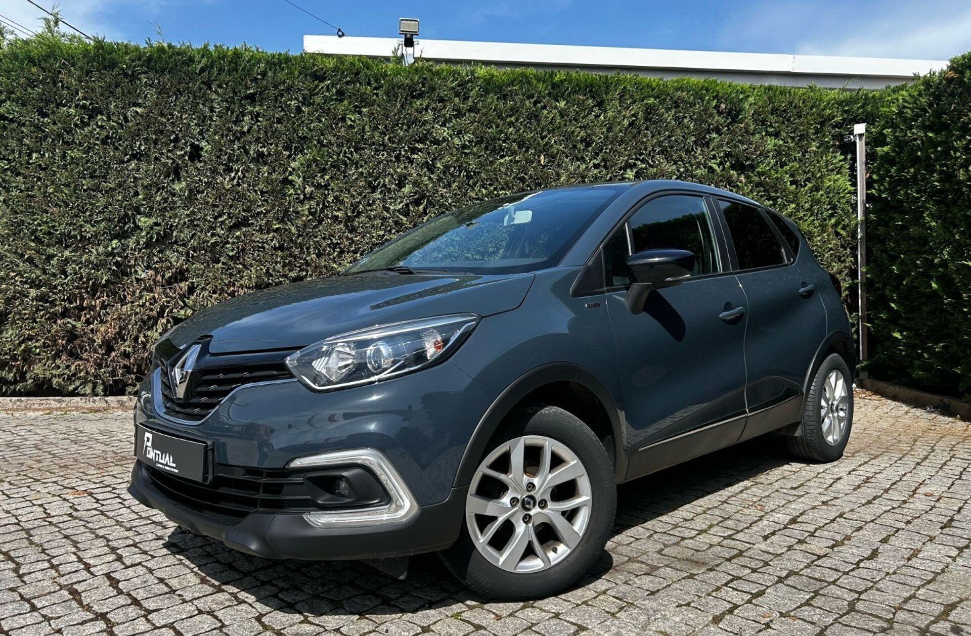 RENAULT Captur 0.9 TCE Exclusive