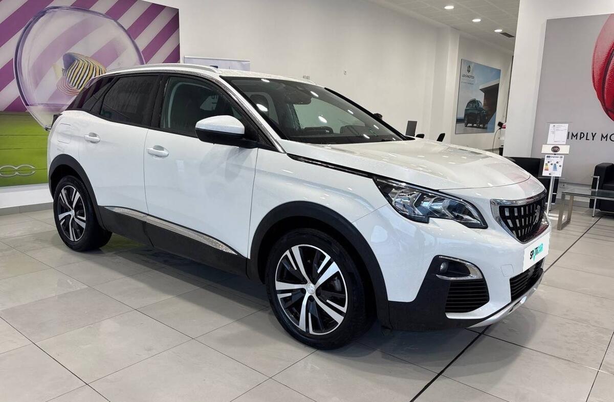 PEUGEOT 3008 1.5 BlueHDi Allure