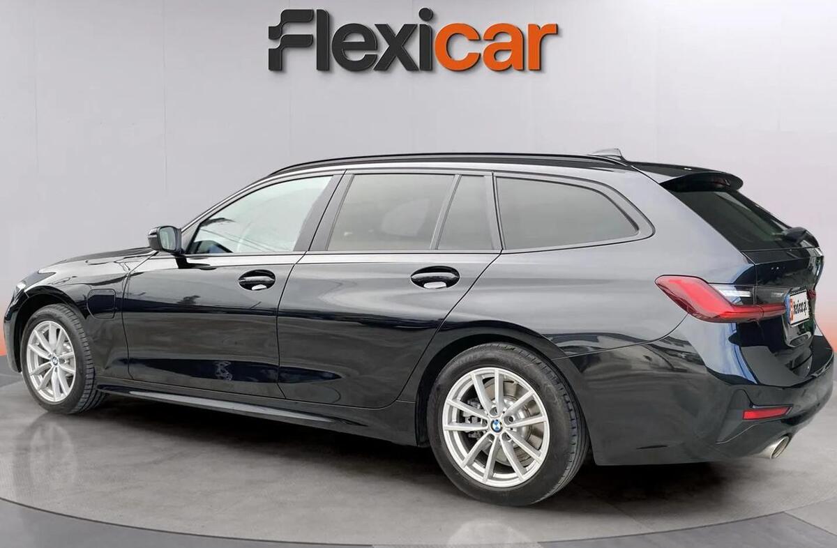 BMW Serie-3 330 e Touring Corporate Edition Auto