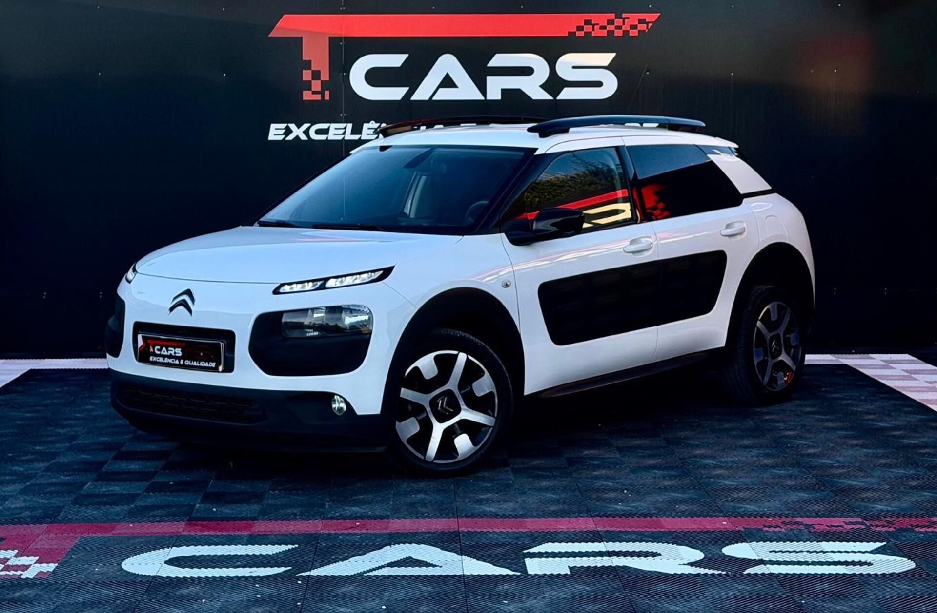 CITROEN C4 Cactus 1.6 BlueHDi Shine