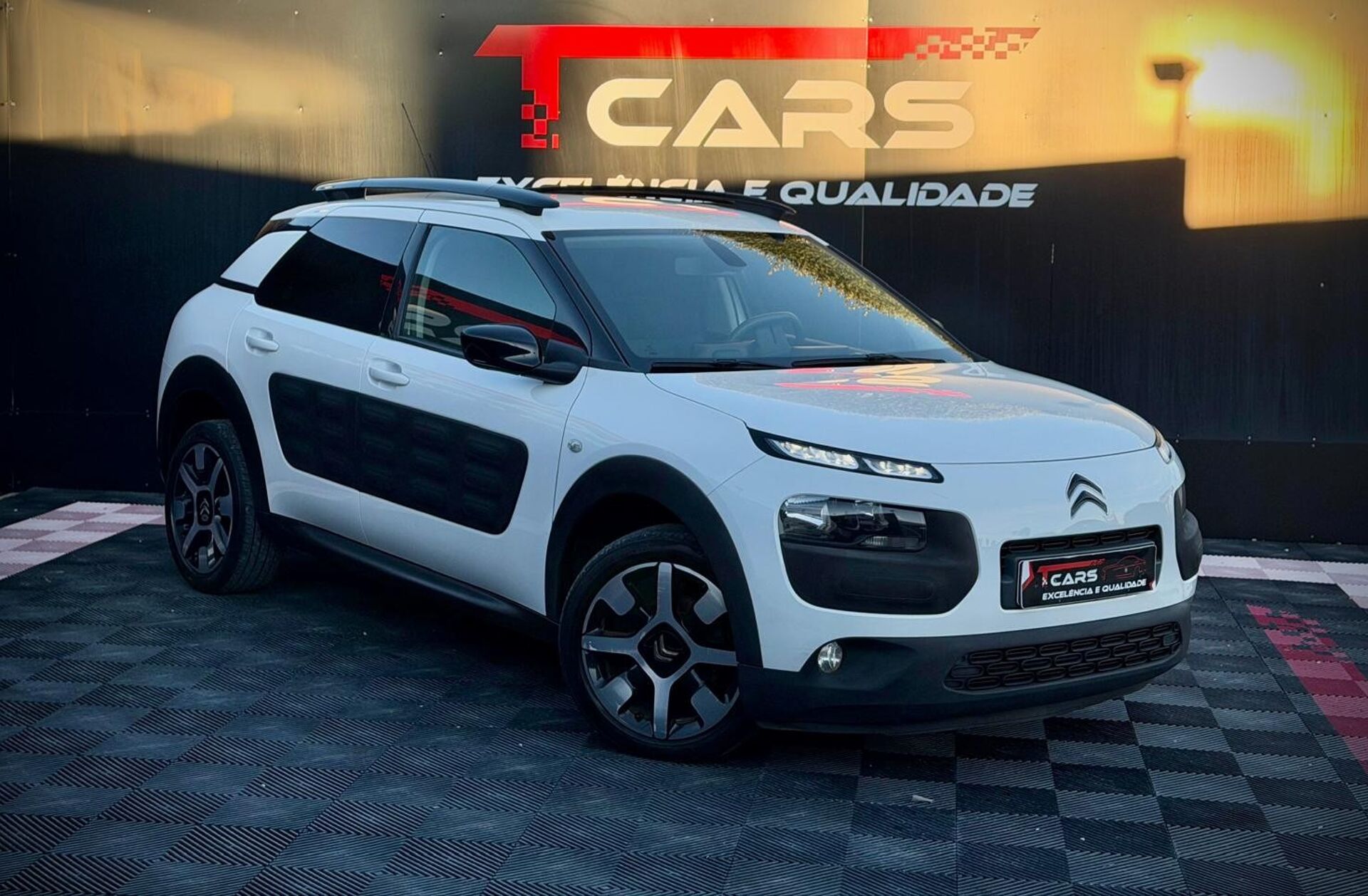 CITROEN C4 Cactus 1.6 BlueHDi Shine