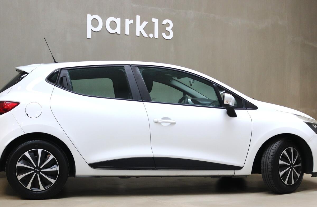 RENAULT Clio 1.2 16V Confort