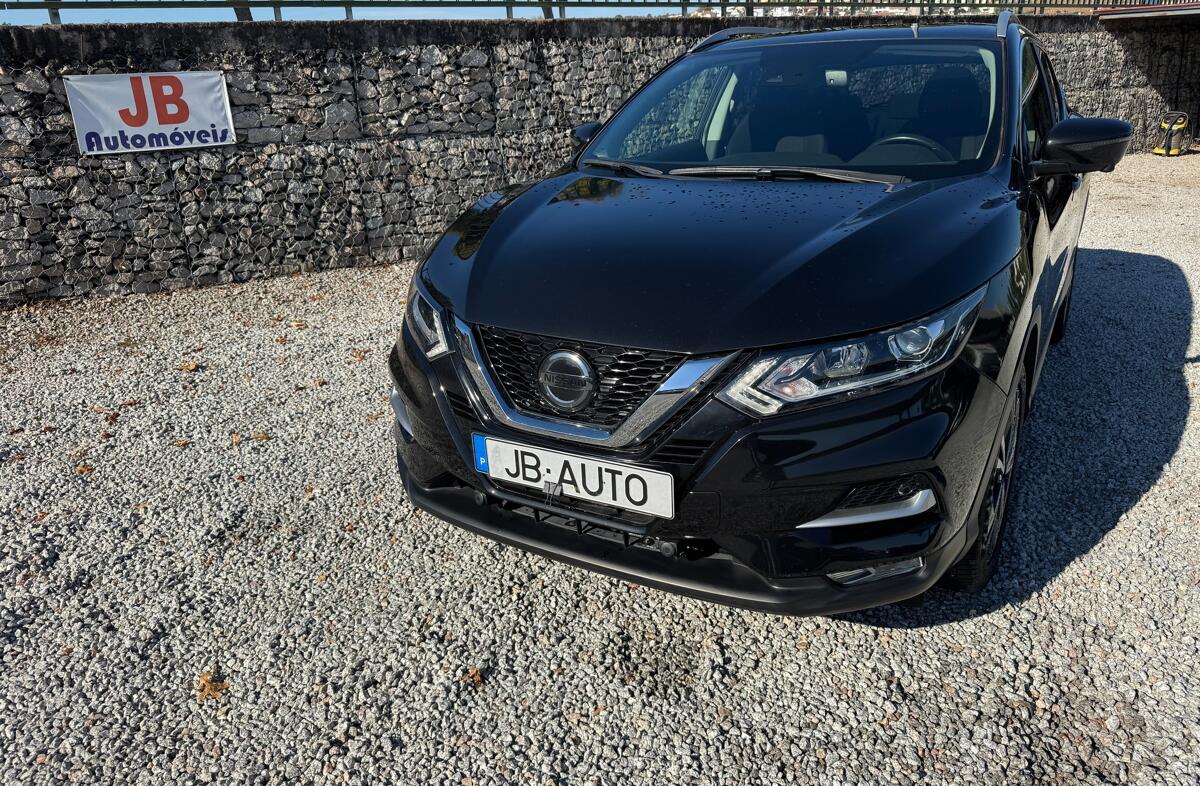 NISSAN Qashqai 1.3 DIG-T N-Connecta DCT