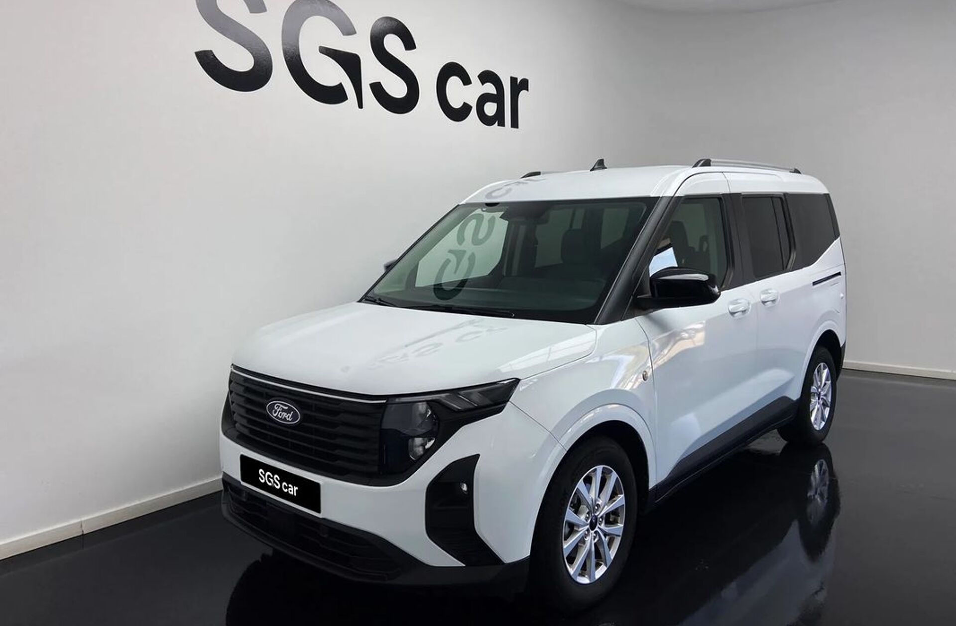 FORD Courier Tourneo  1.0 EcoBoost Titanium DCT