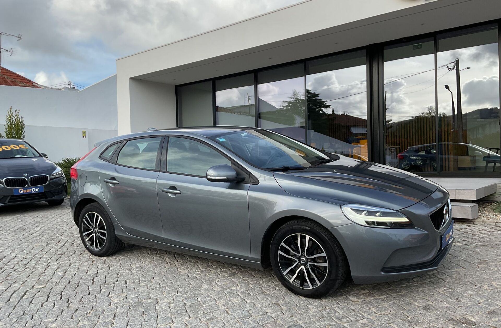VOLVO V40 2.0 D2 Momentum Geartronic