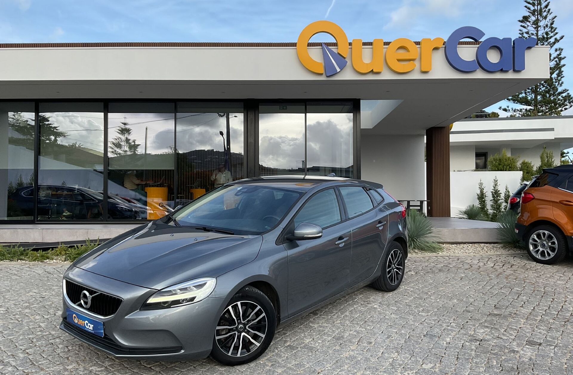 VOLVO V40 2.0 D2 Momentum Geartronic