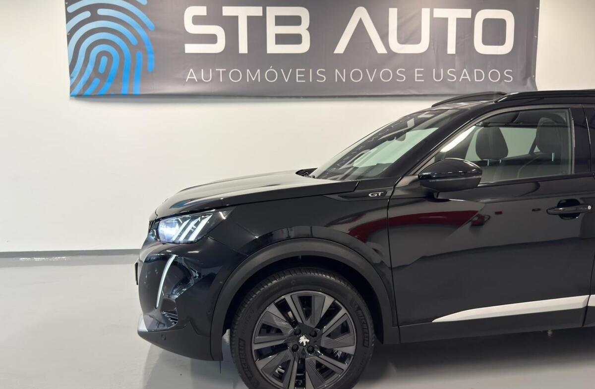 PEUGEOT 2008 1.2 PureTech GT Pack EAT8