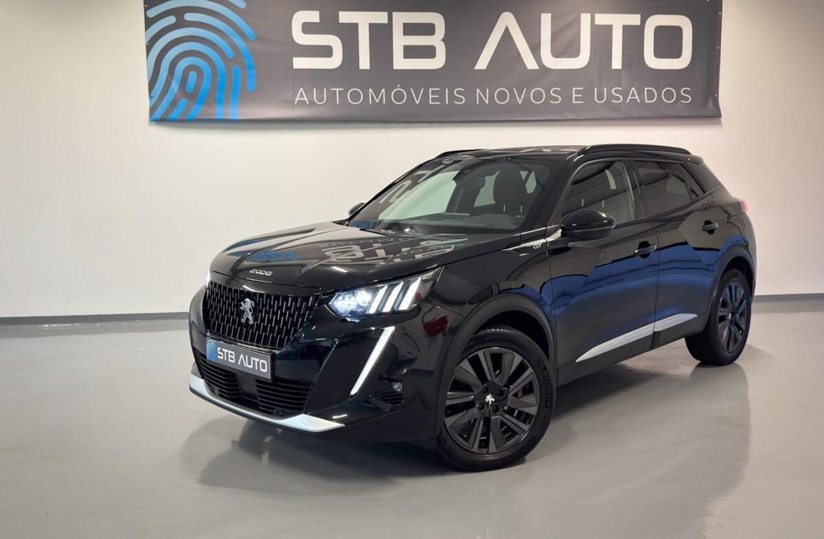 PEUGEOT 2008 1.2 PureTech GT Pack EAT8