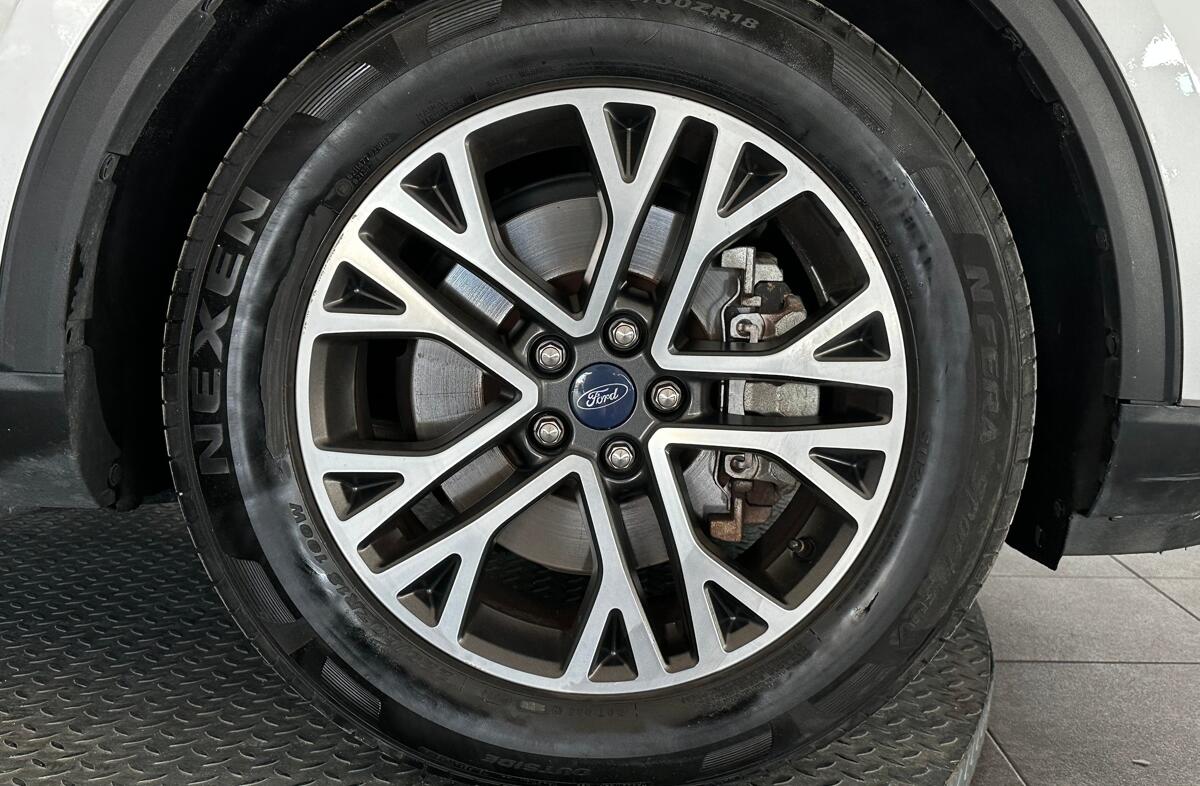 FORD Kuga 2.5 PHEV Titanium