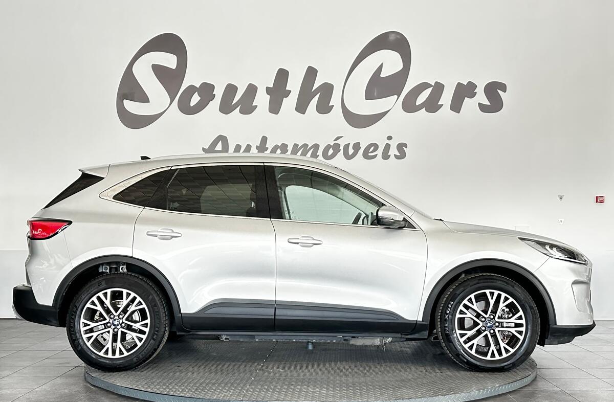 FORD Kuga 2.5 PHEV Titanium