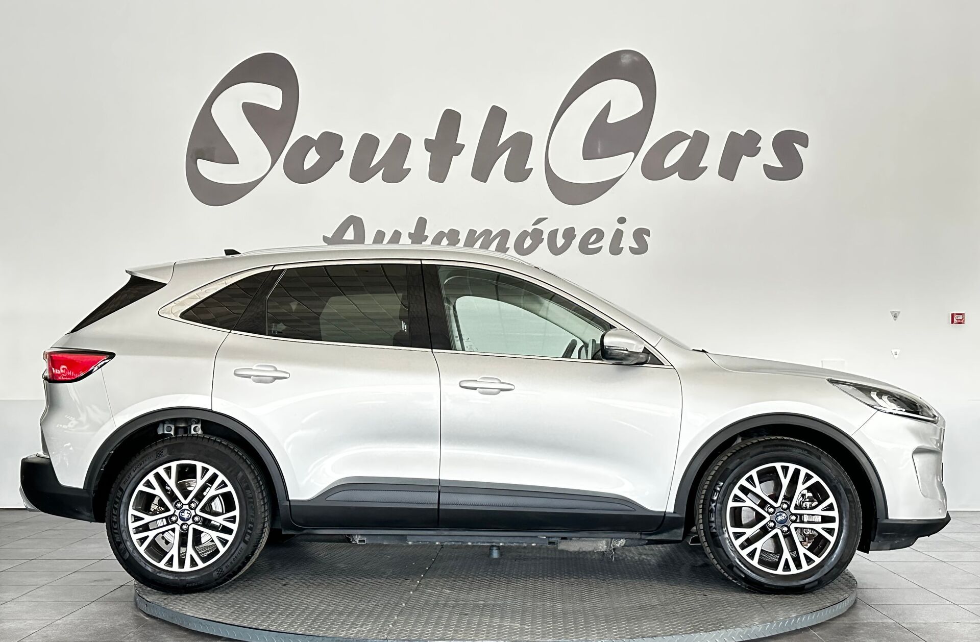 FORD Kuga 2.5 PHEV Titanium