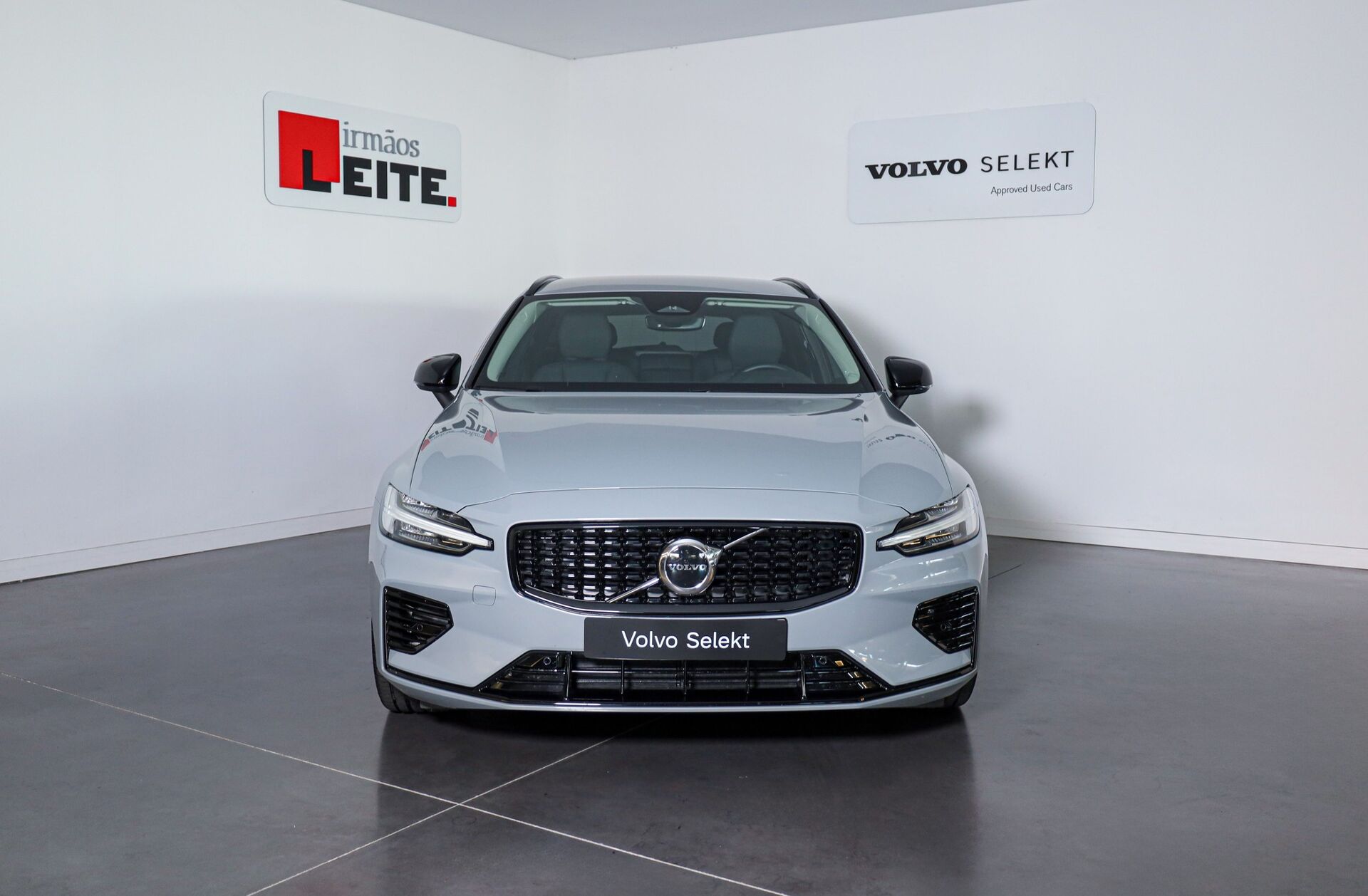 VOLVO V60 2.0 T6 AWD TE Plus Dark
