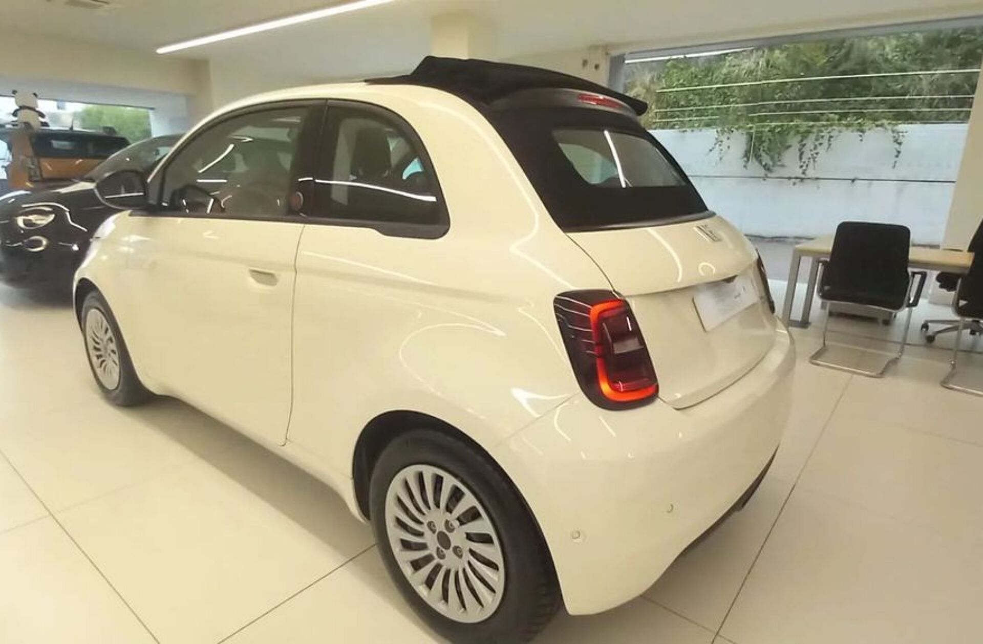 FIAT 500 23.8 kWh (RED) 2.0